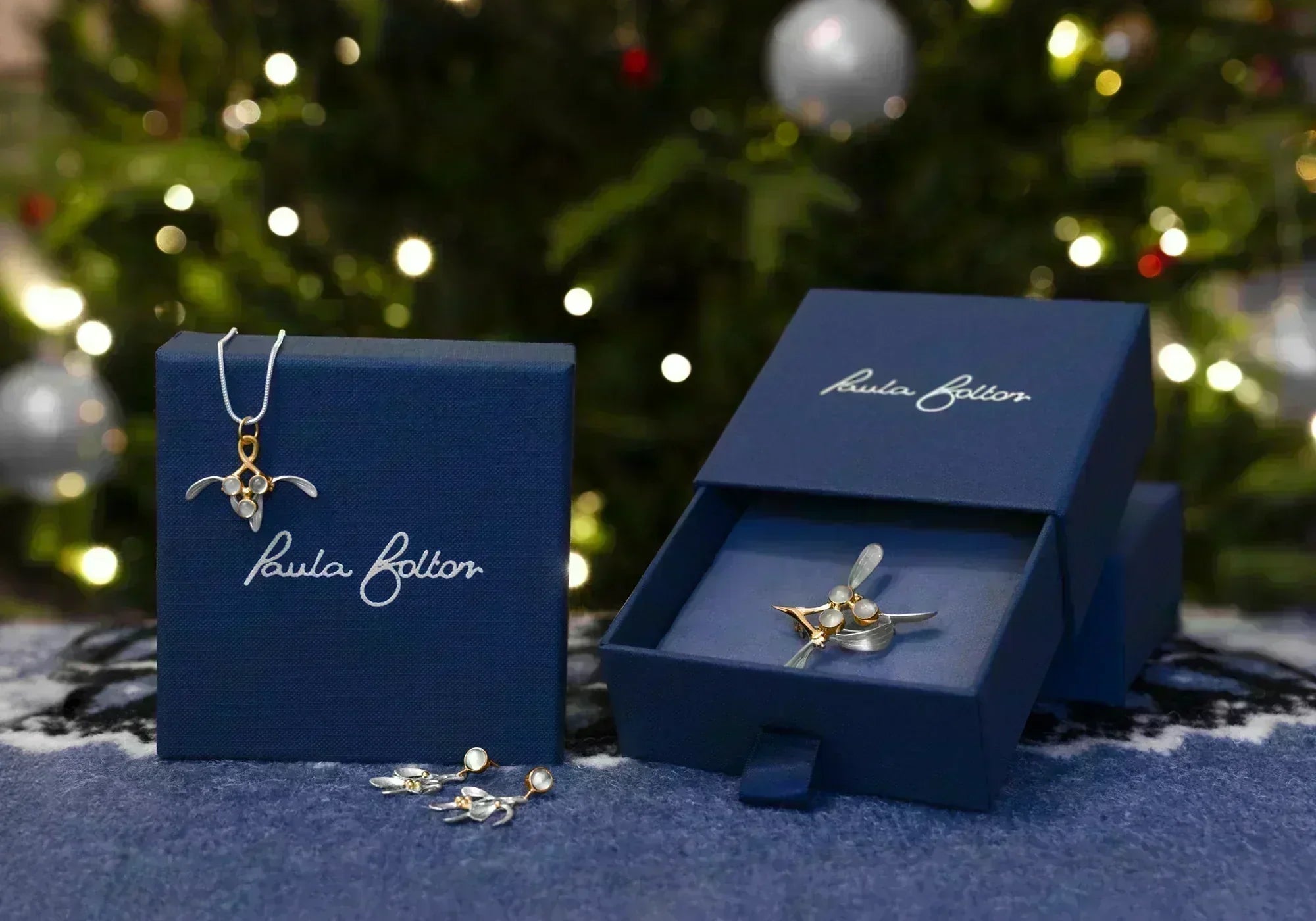 Paula Bolton Christmas Jewellery Gifts. Sycamore pendant and brooch.