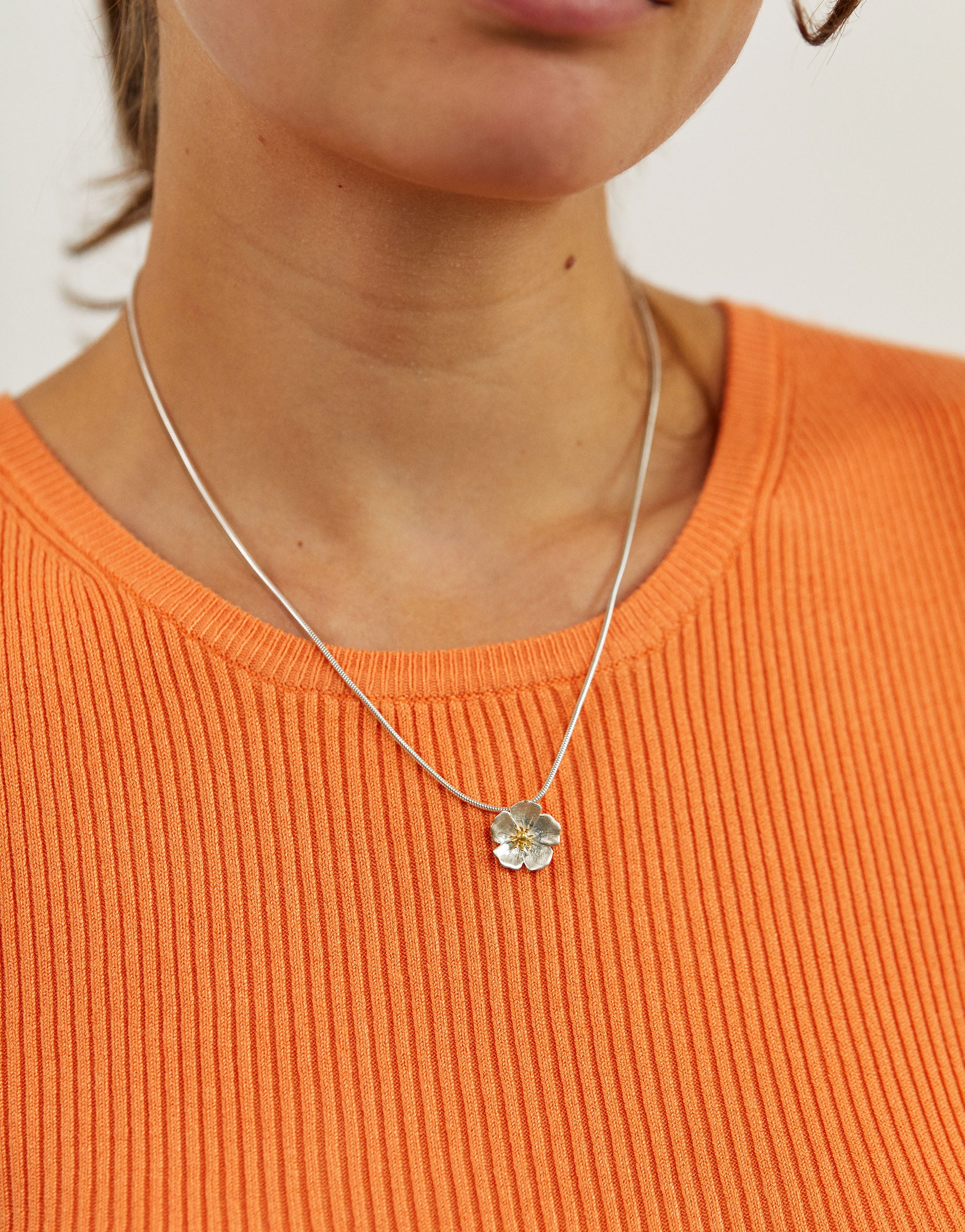 Floral necklace jewellery for graduates with an interest in nature and natural sciences